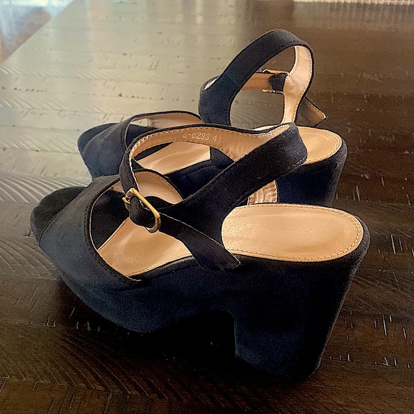 Notch This Again Platform Heels - Picture 9 of 10